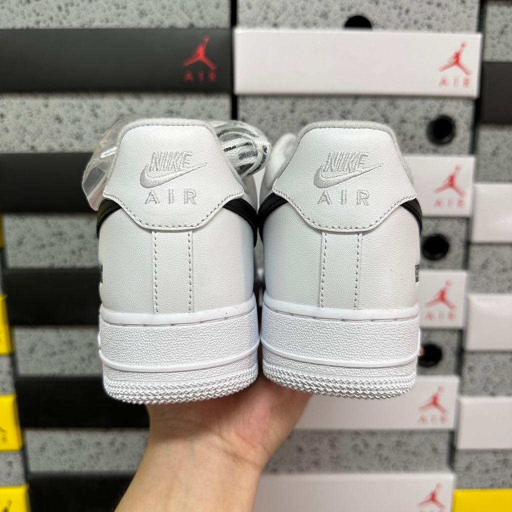 Nike Air Force 1 Low Supreme "White/Black"