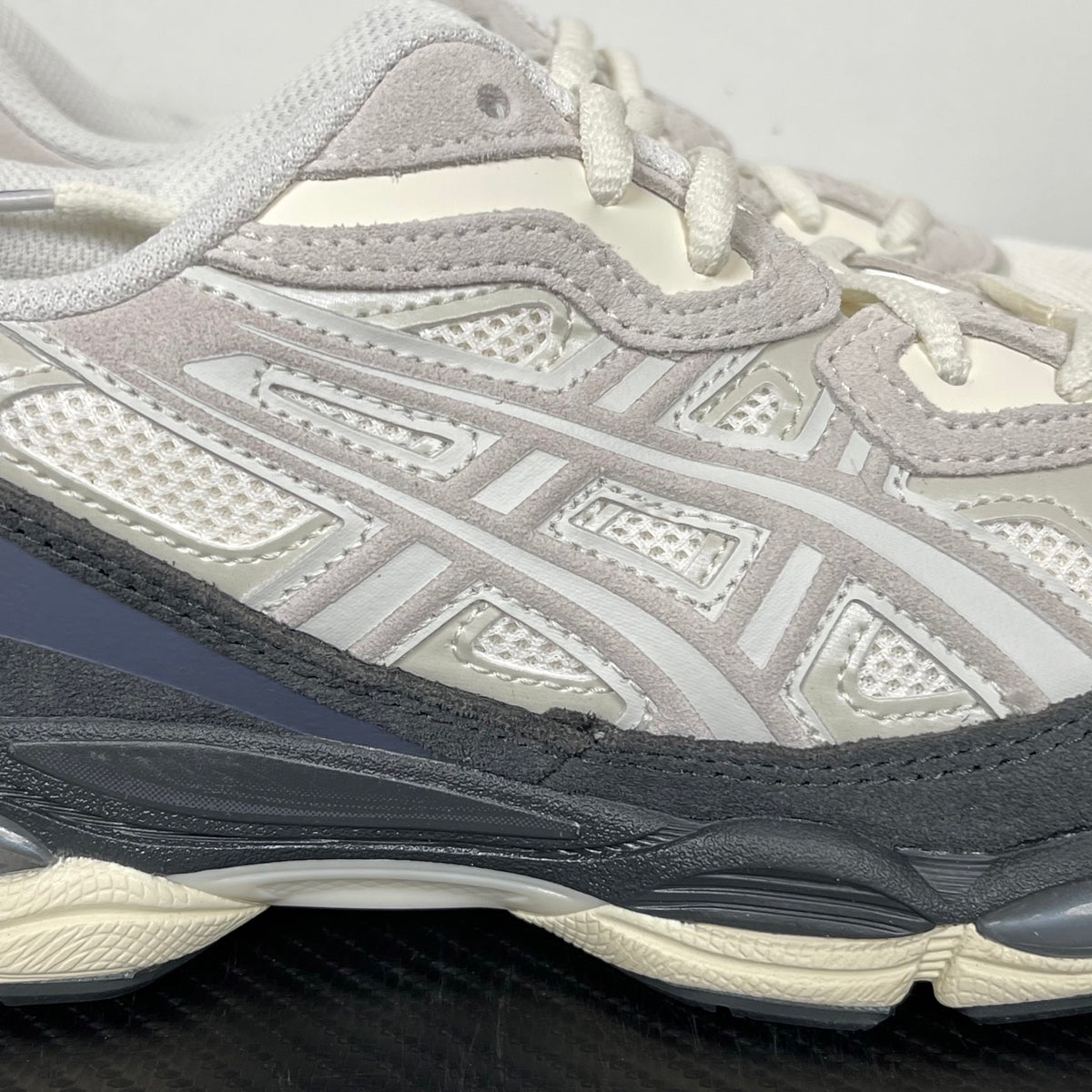 ASICS GEL-NYC White / Smoke Grey