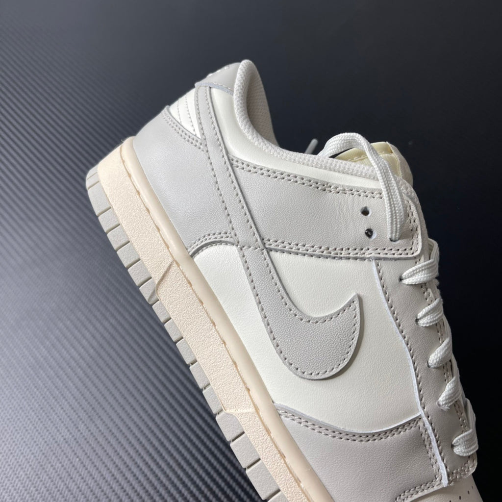 Nike Dunk Low "Light Bone"