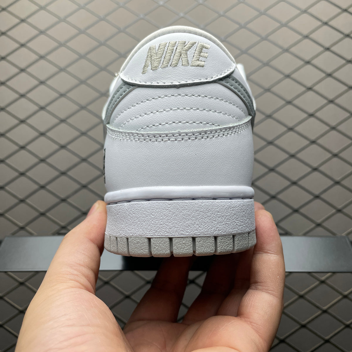 Nike SB Dunk Low "Supreme - White / Metallic Silver"
