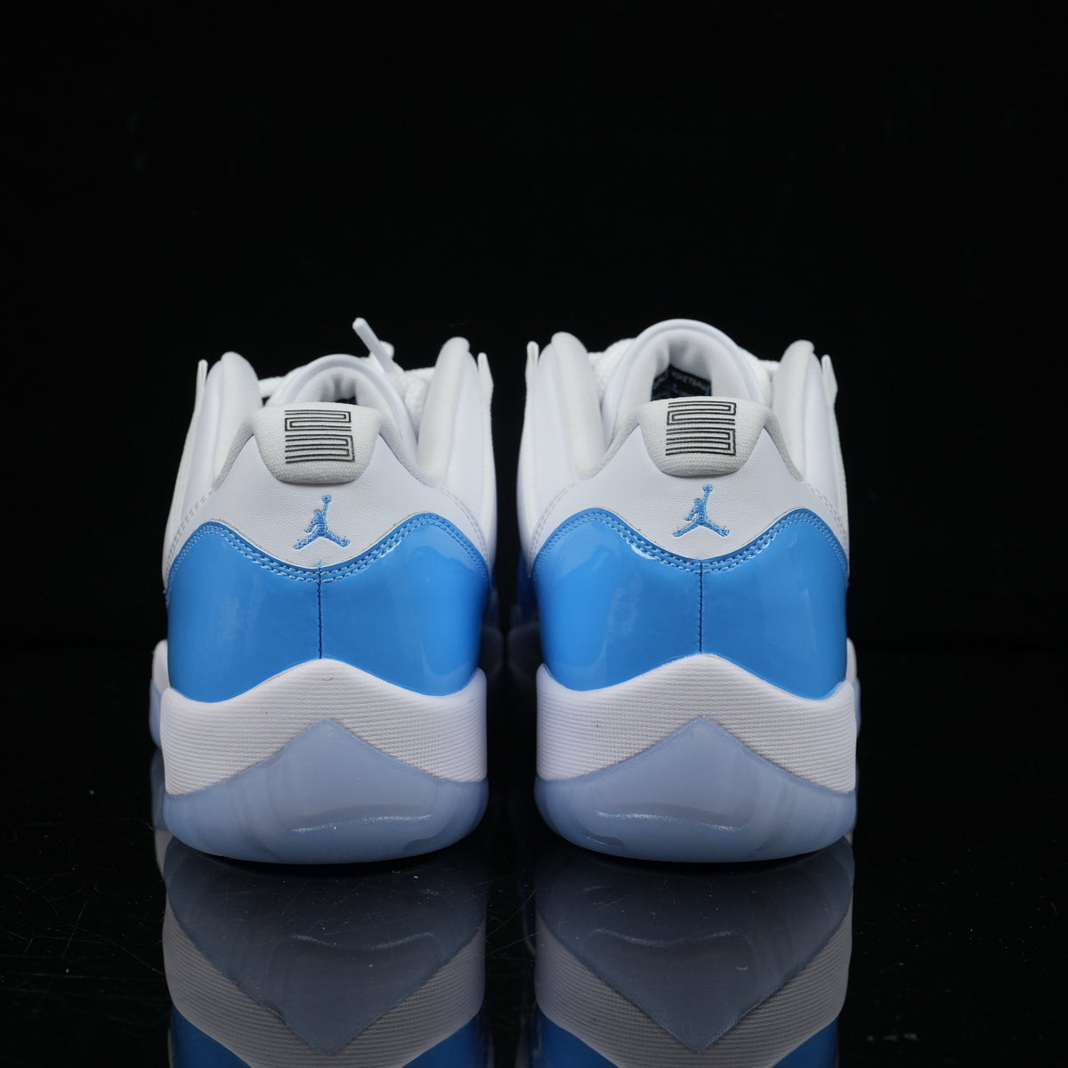 Air Jordan 11 Retro Low 'University Blue'