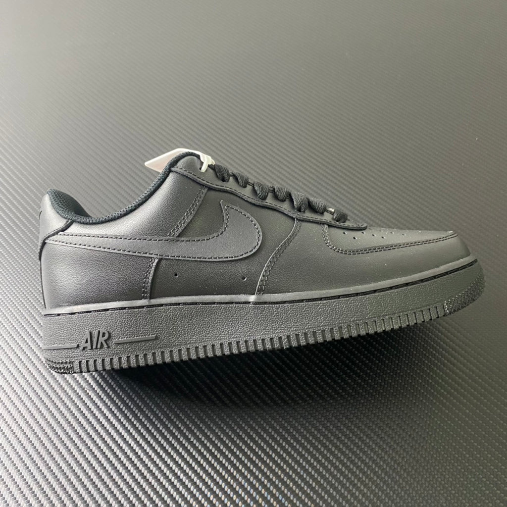 Nike Air Force 1 Triple Black