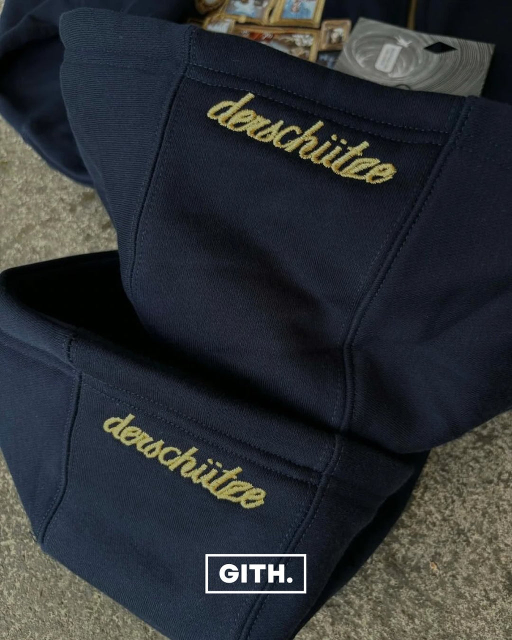 Derschutze Gallery Zip Up Hoodie (ON-HAND)