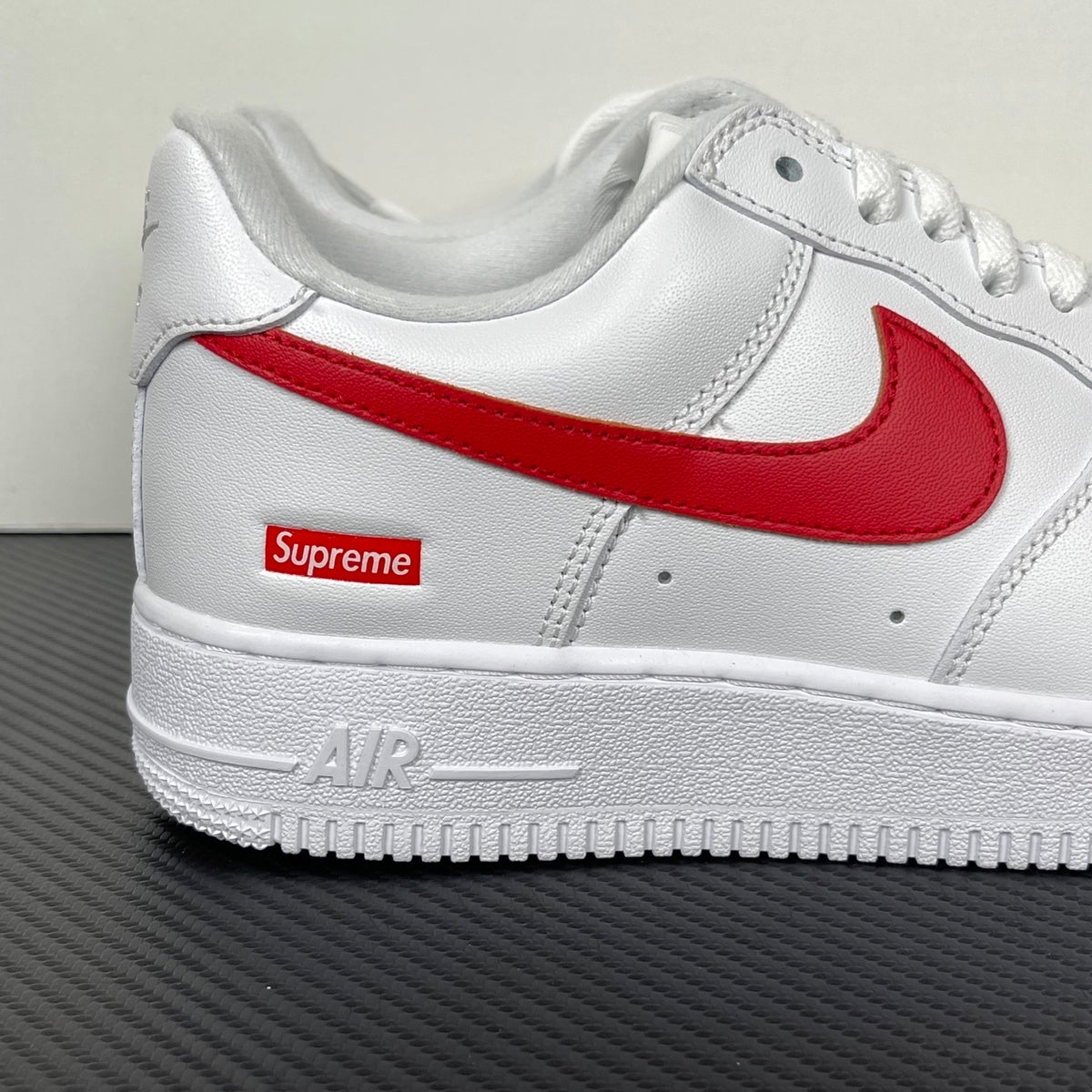 Nike Air Force 1 Low Supreme "Shanghai"
