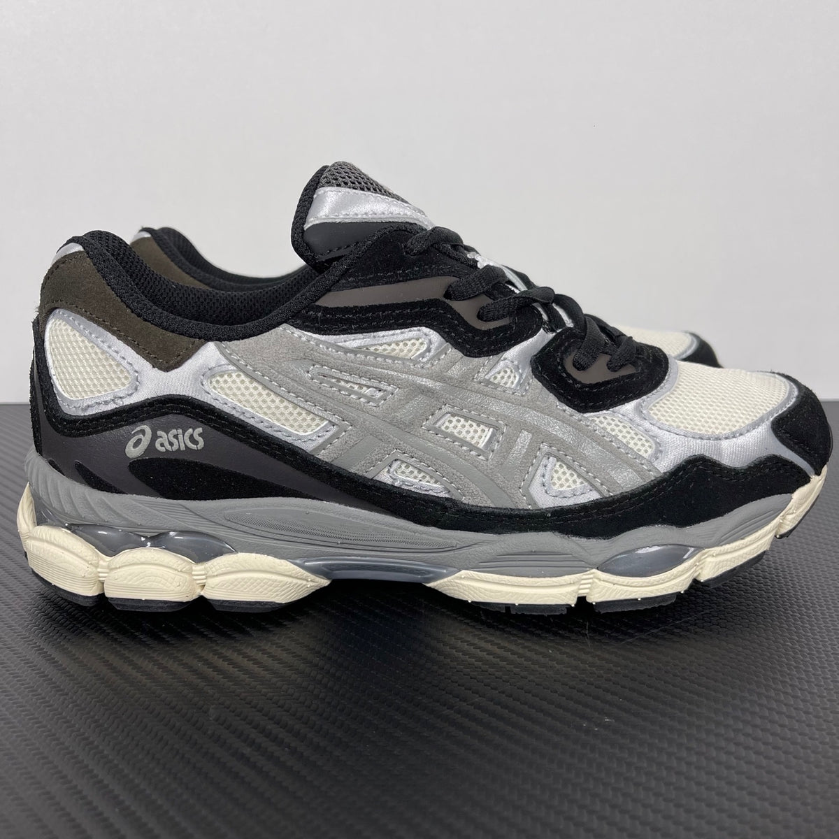 ASICS GEL-NYC Ivory / Clay Grey