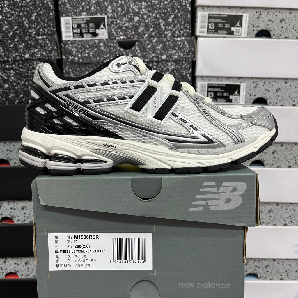 New Balance 1906R "Silver Metallic / Black