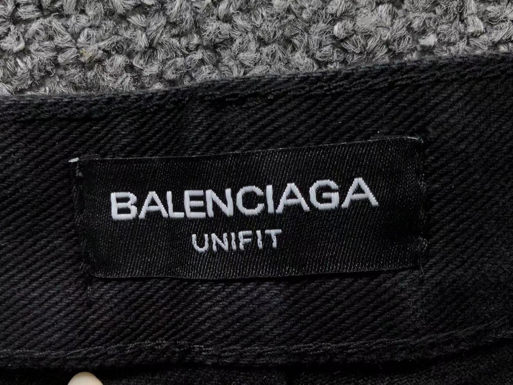 Balenciaga Glowing chain Pants