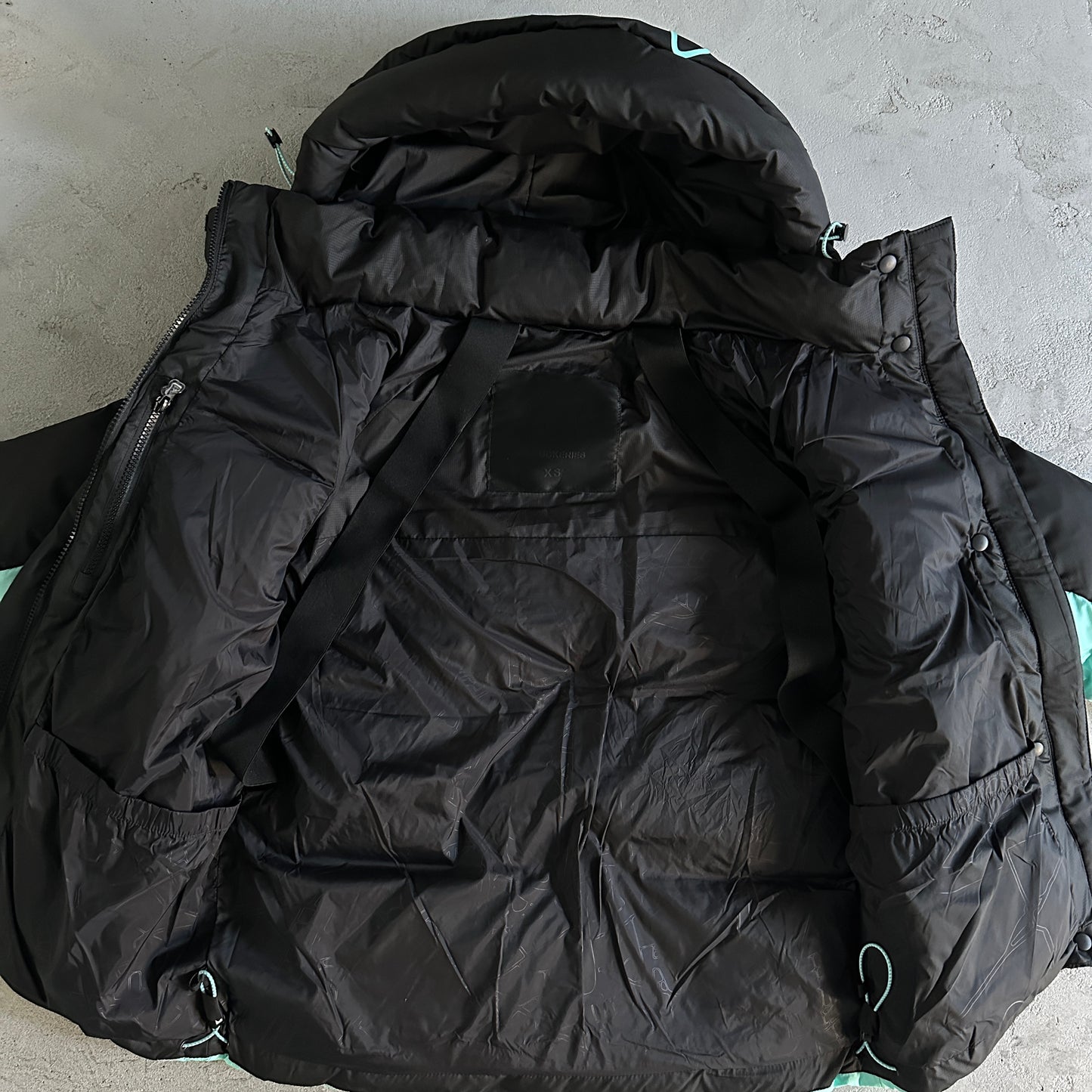 Syna Puffer Jackets