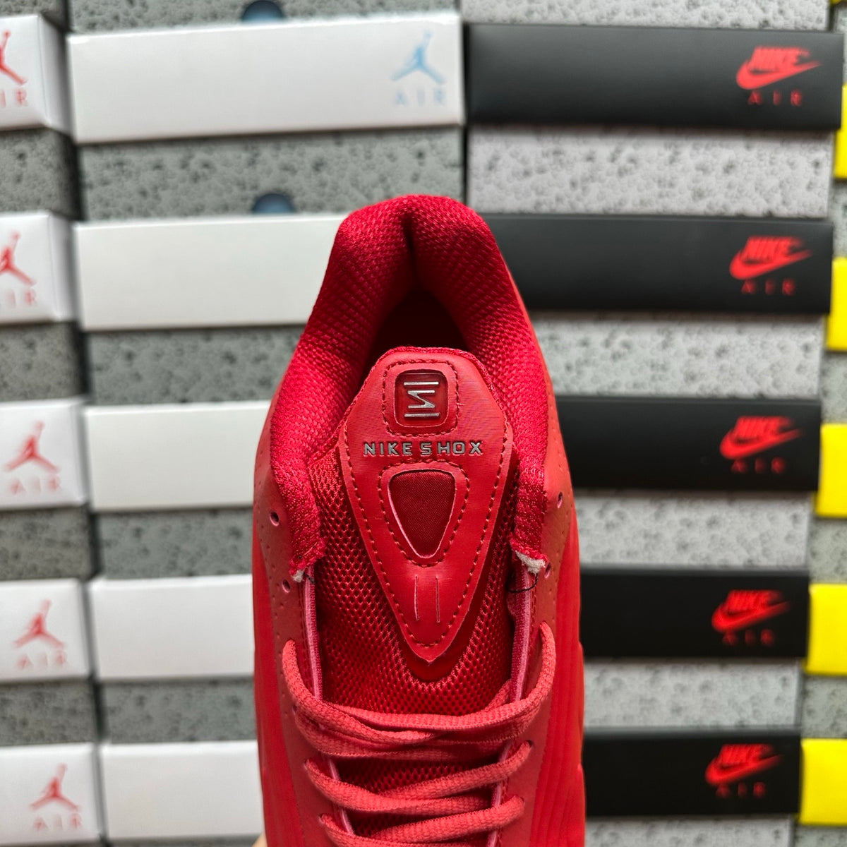 Nike Shox R4 Gym Red