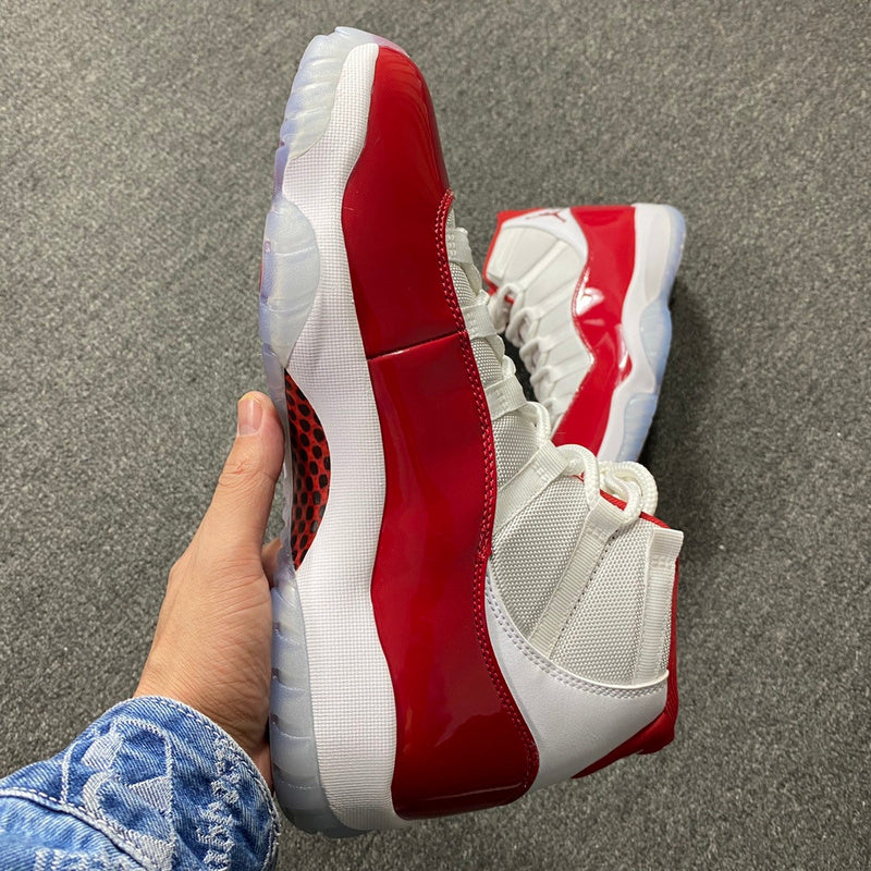 Air Jordan 11 Retro "Cherry"