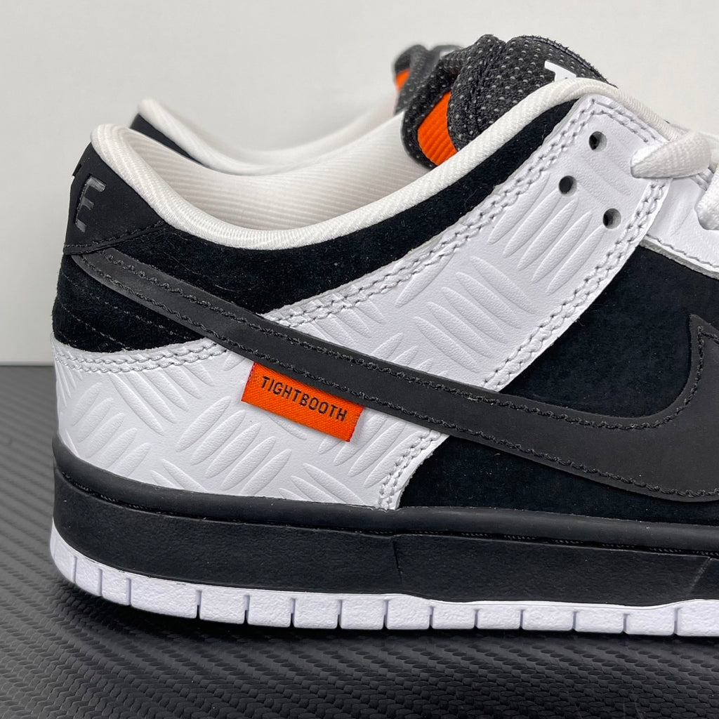 Nike SB Dunk Low Pro x TIGHTBOOTH