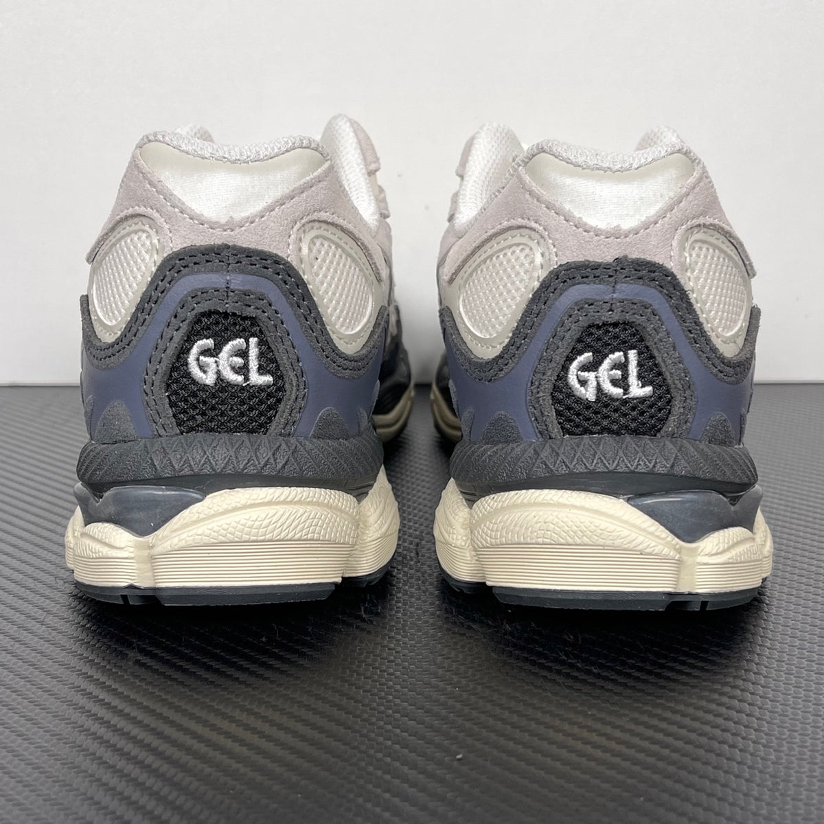 ASICS GEL-NYC White / Smoke Grey
