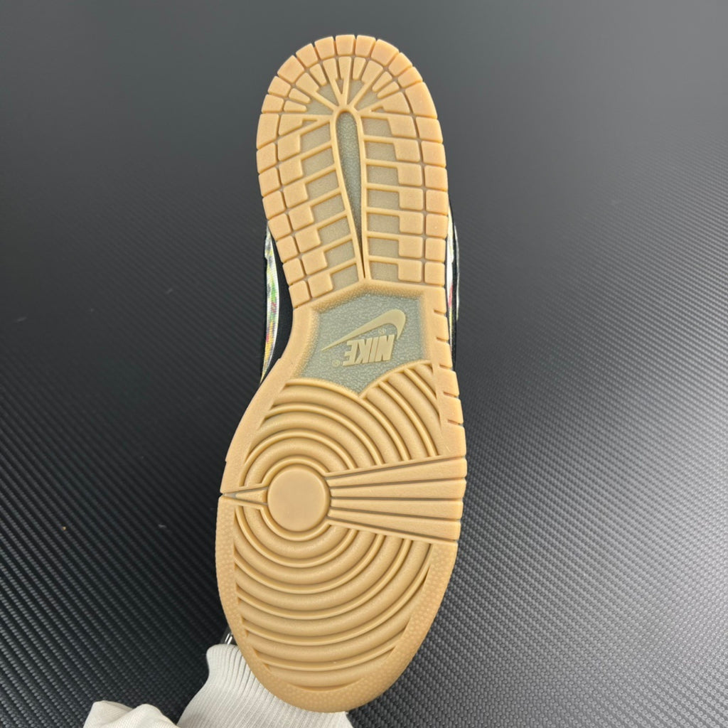 Nike x Supreme SB Dunk Low "Rammellzee