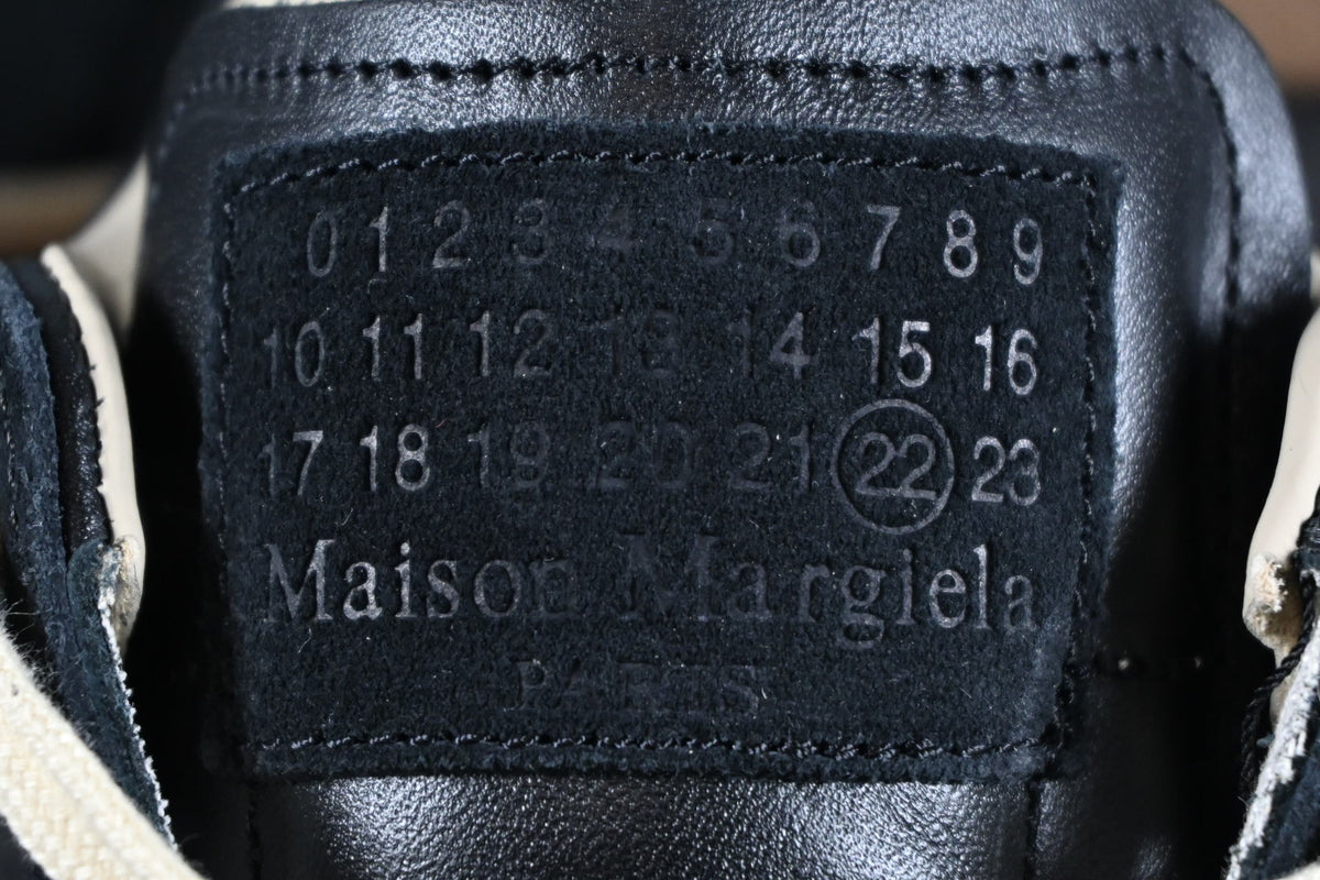 Maison Margiela Replica Black