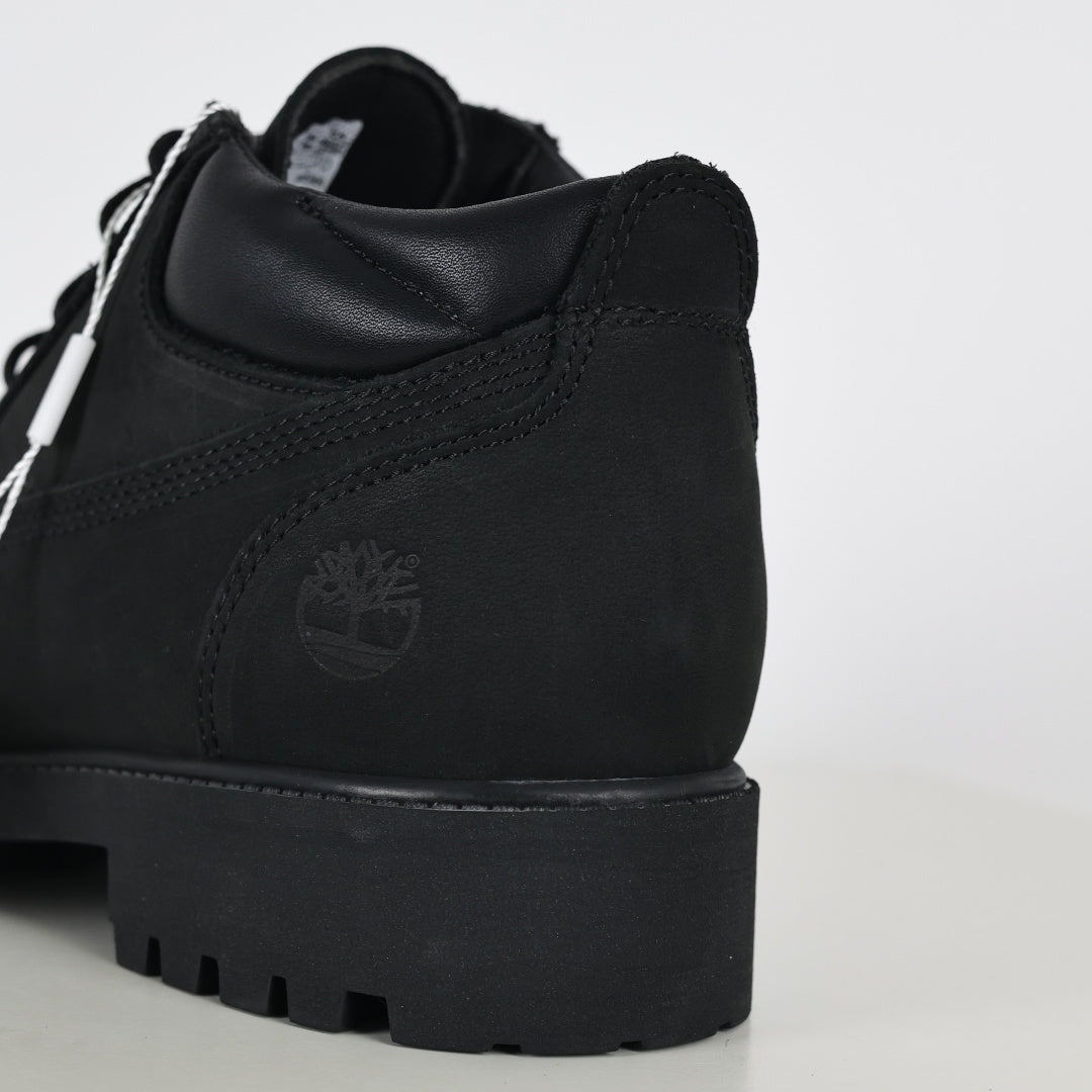Timberland Premium Mid Lace-Up Chukka boots