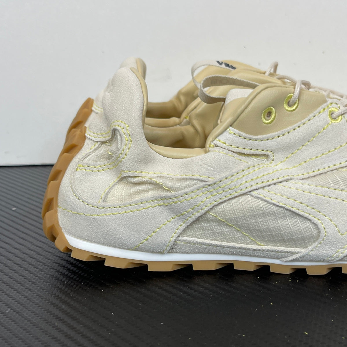 Bottega Veneta Orbit Flash Sneaker String Tufo