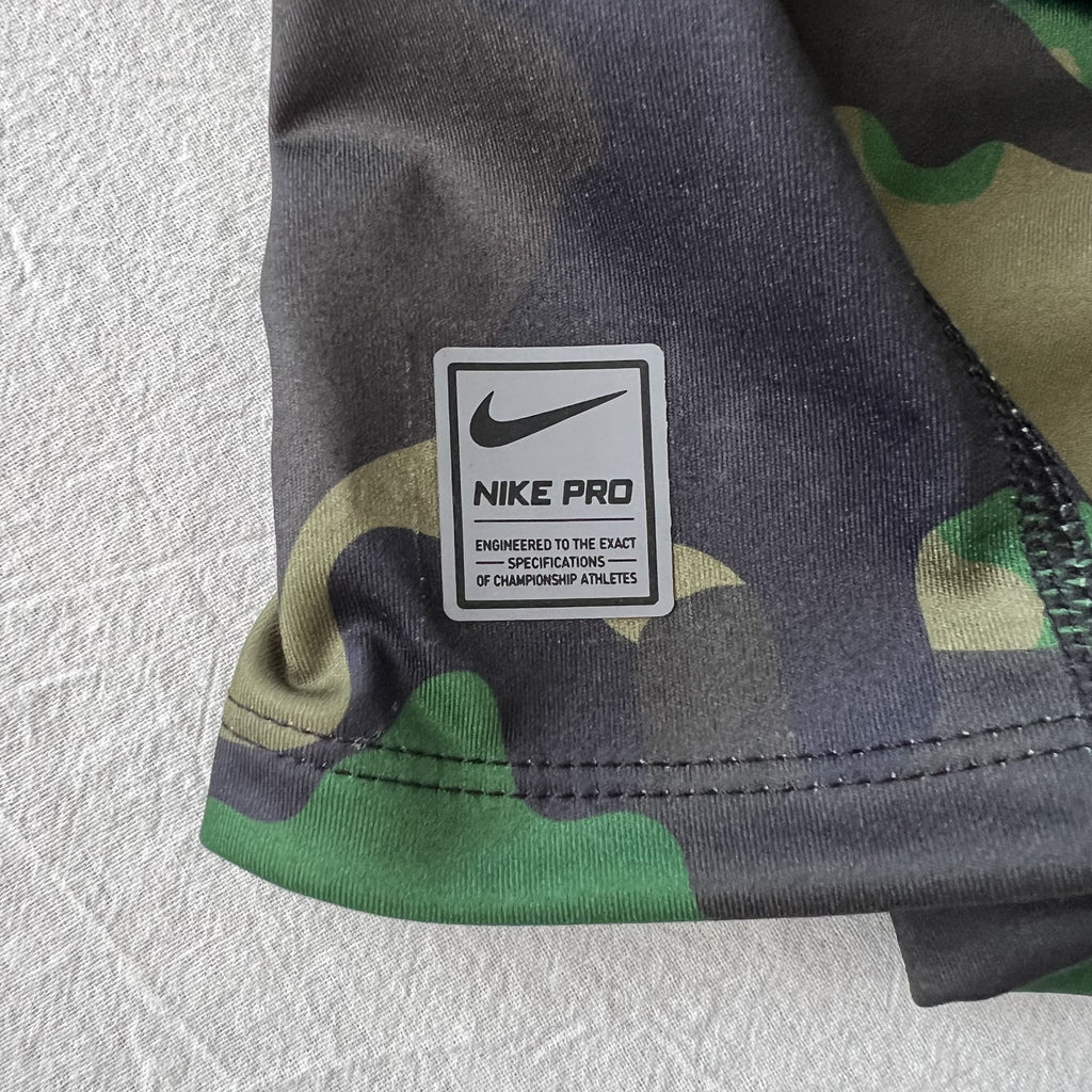 Nike Pro THERMA-FIT Hyperwarm Balaclava