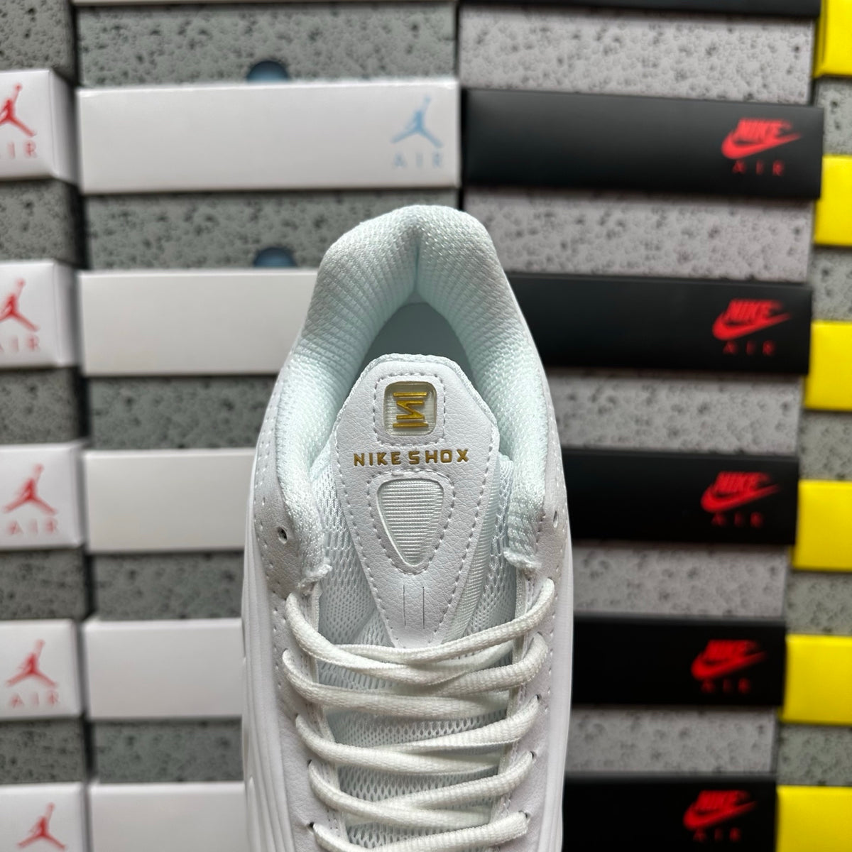Nike Shox R4 White / Gold