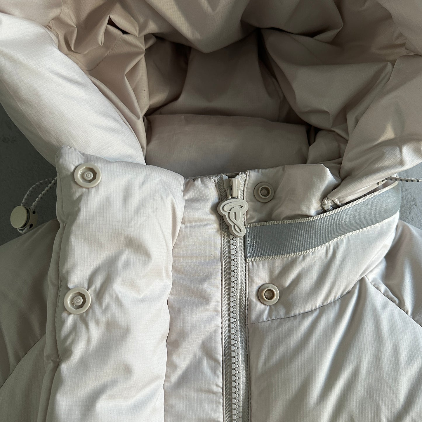 Syna Puffer Jackets