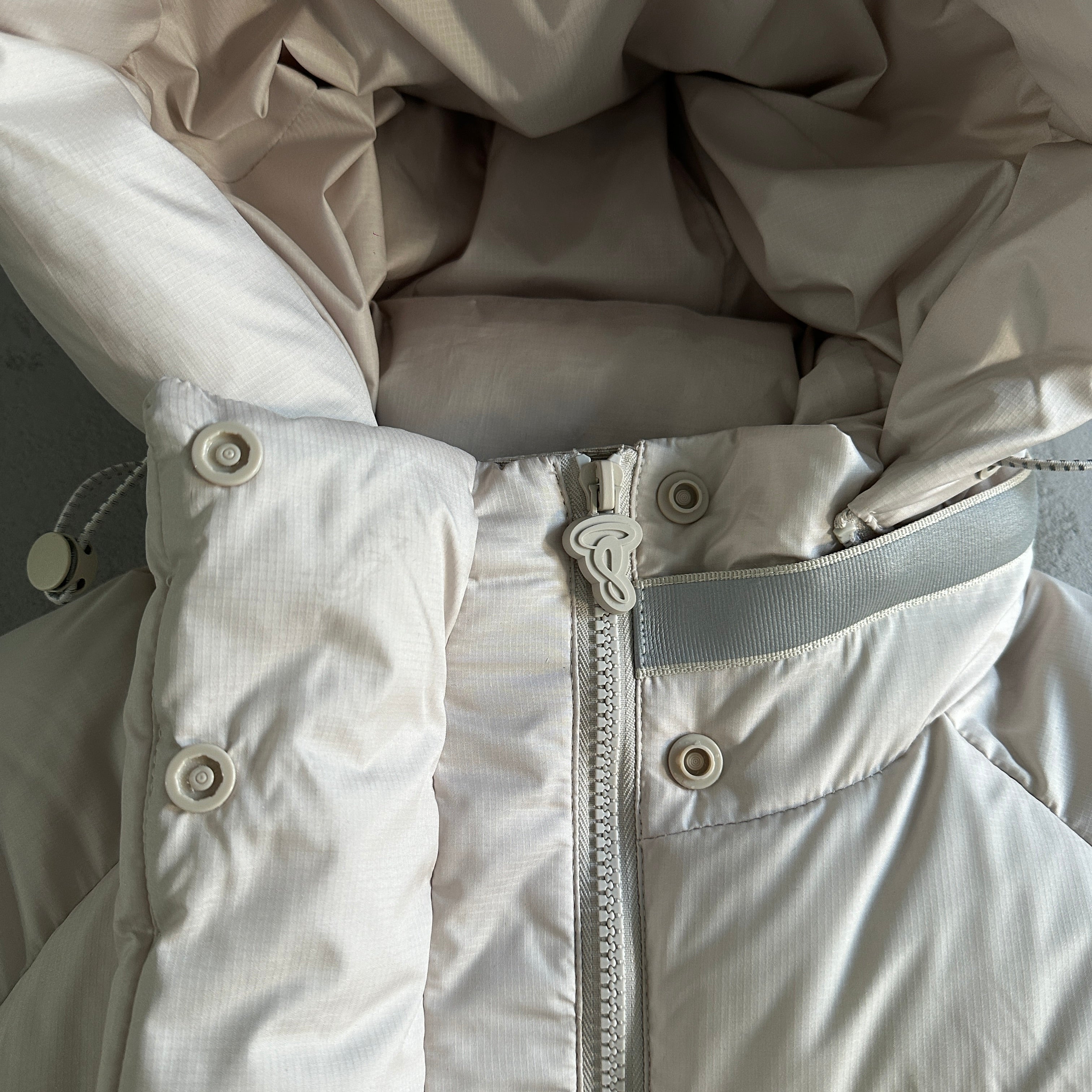Syna Puffer Jackets