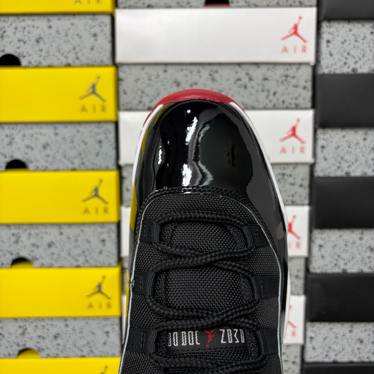 Air Jordan 11 Retro "Bred"