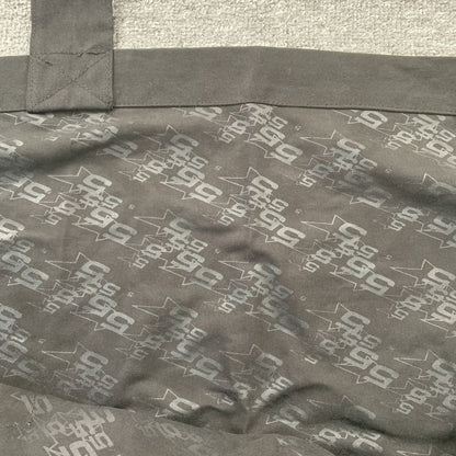 SP5DER Tote bags