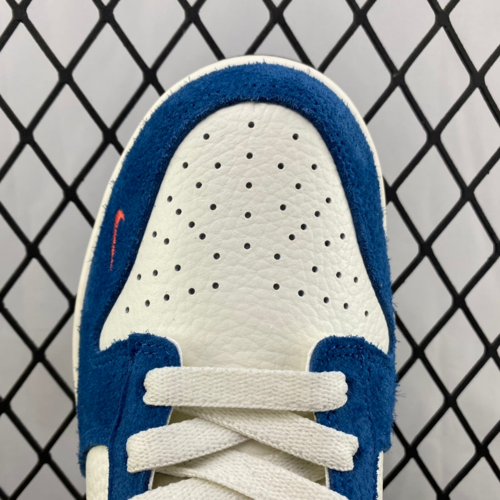 Nike x Kasina Dunk Low '80s Bus