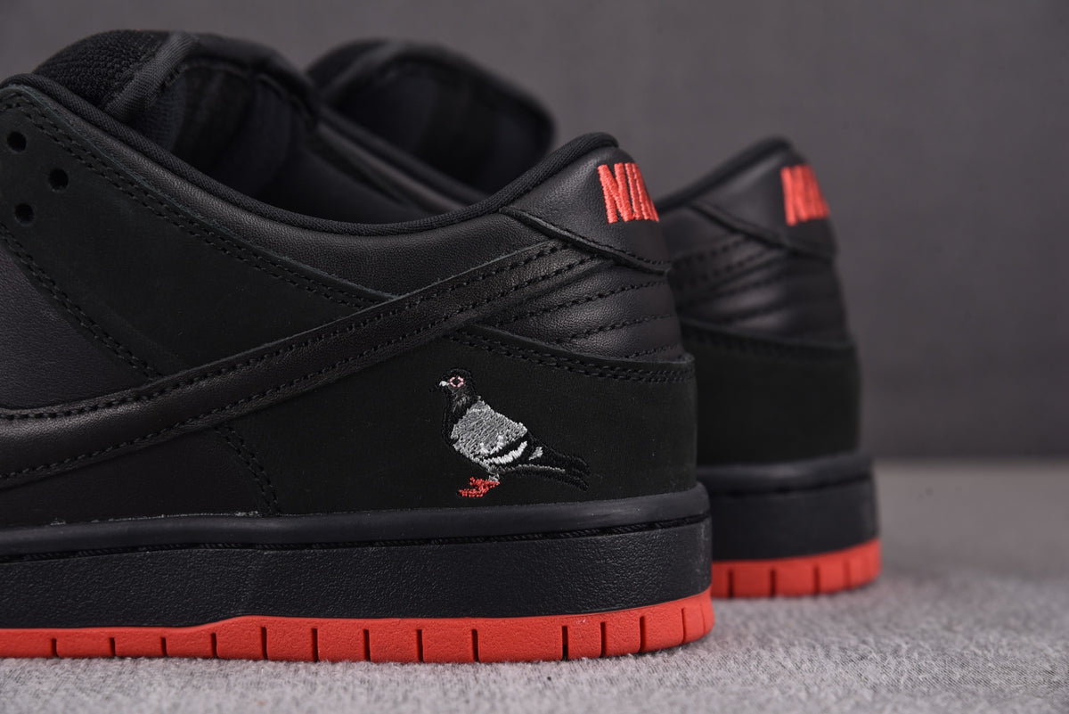 Jeff Staple x Nike SB Dunk Low Pro "Black Pigeon"