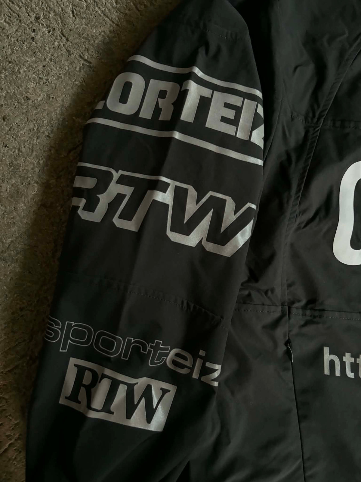 Corteiz Sponsor Training Pullover Black (ON-HAND)