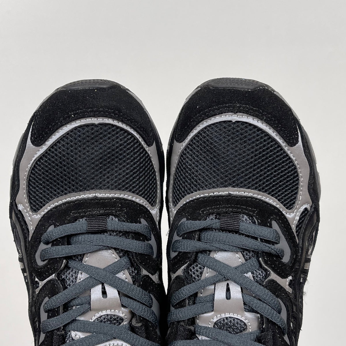 ASICS GEL-NYC Black / Graphite Grey