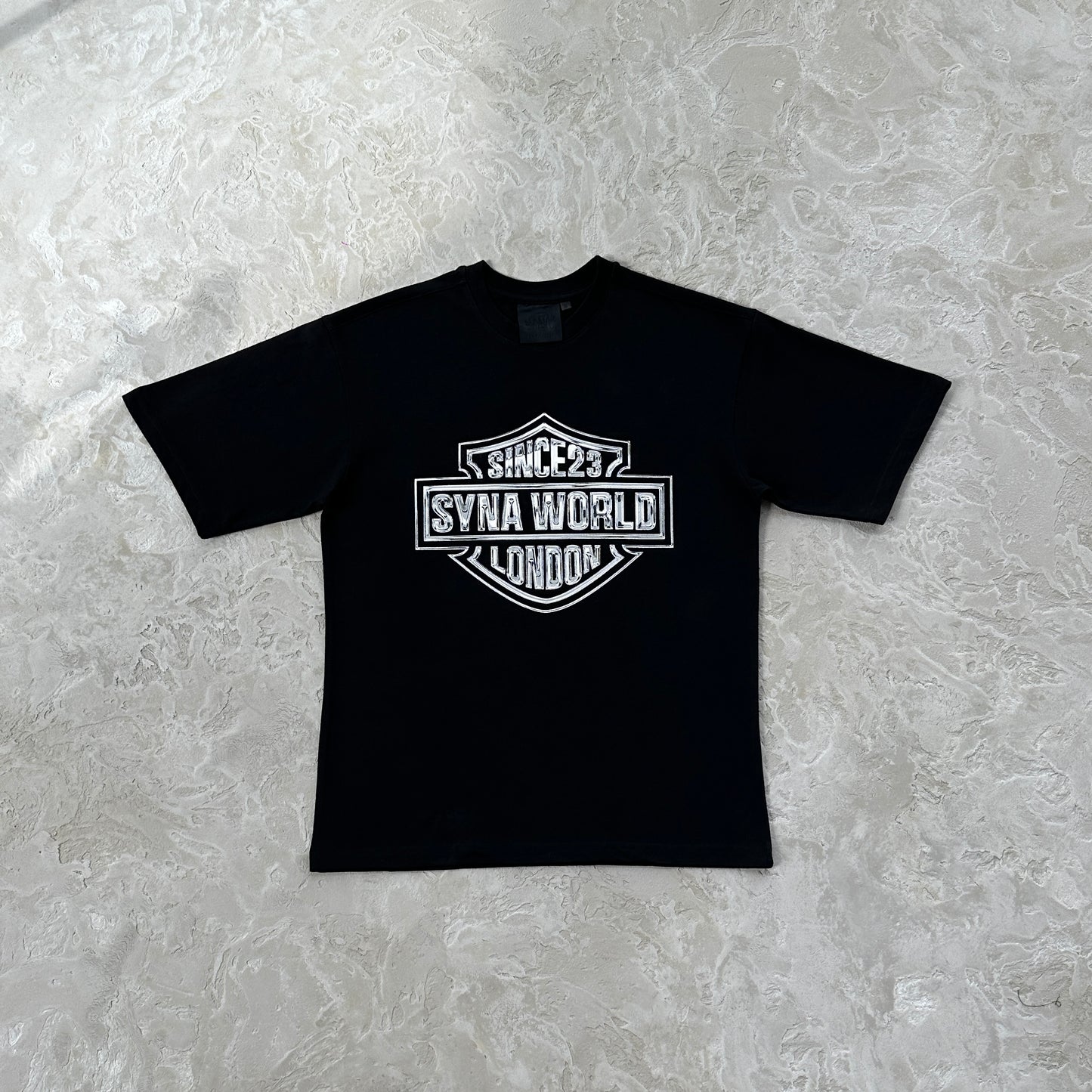 Syna 'Chrome' Tee