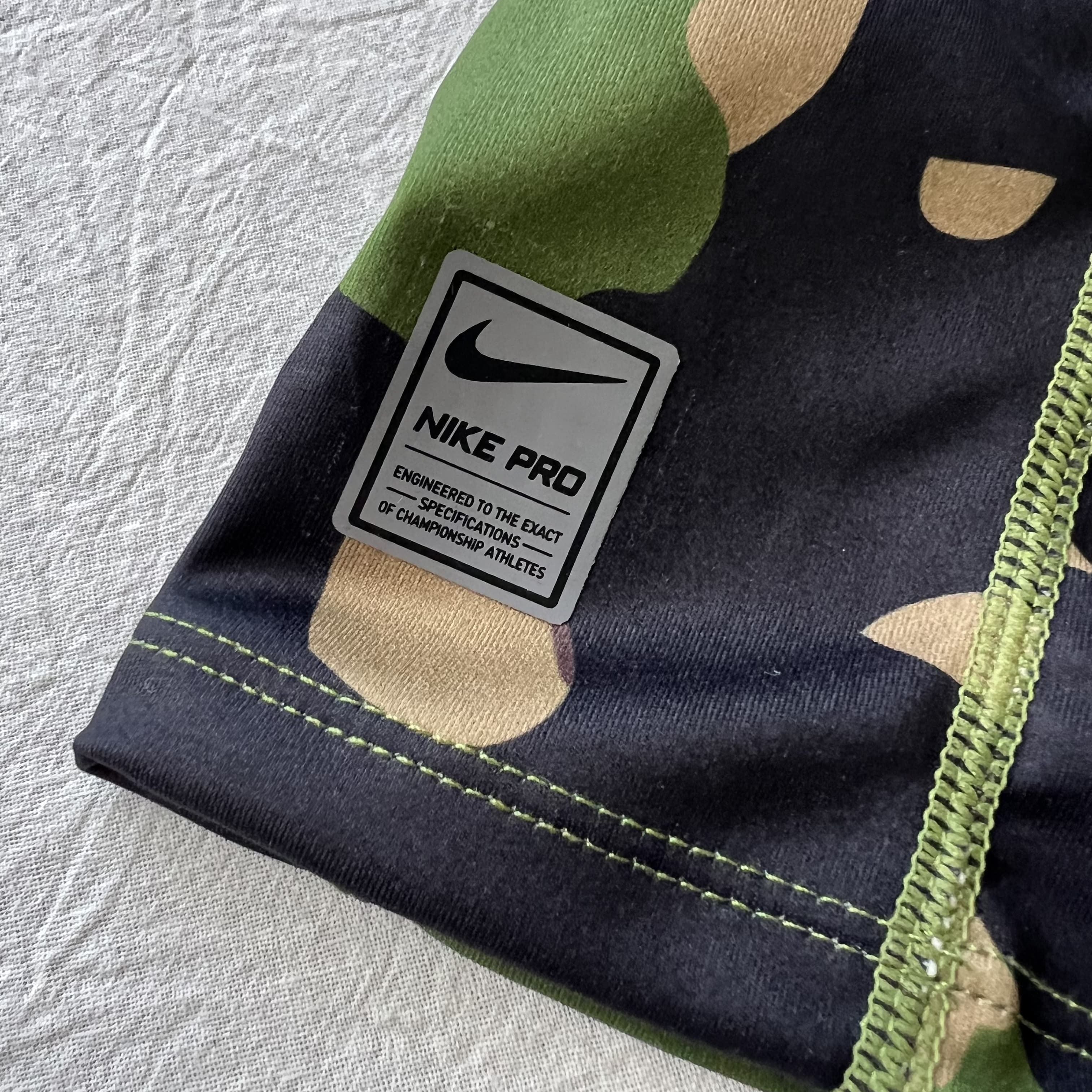 Nike Pro THERMA-FIT Hyperwarm Balaclava