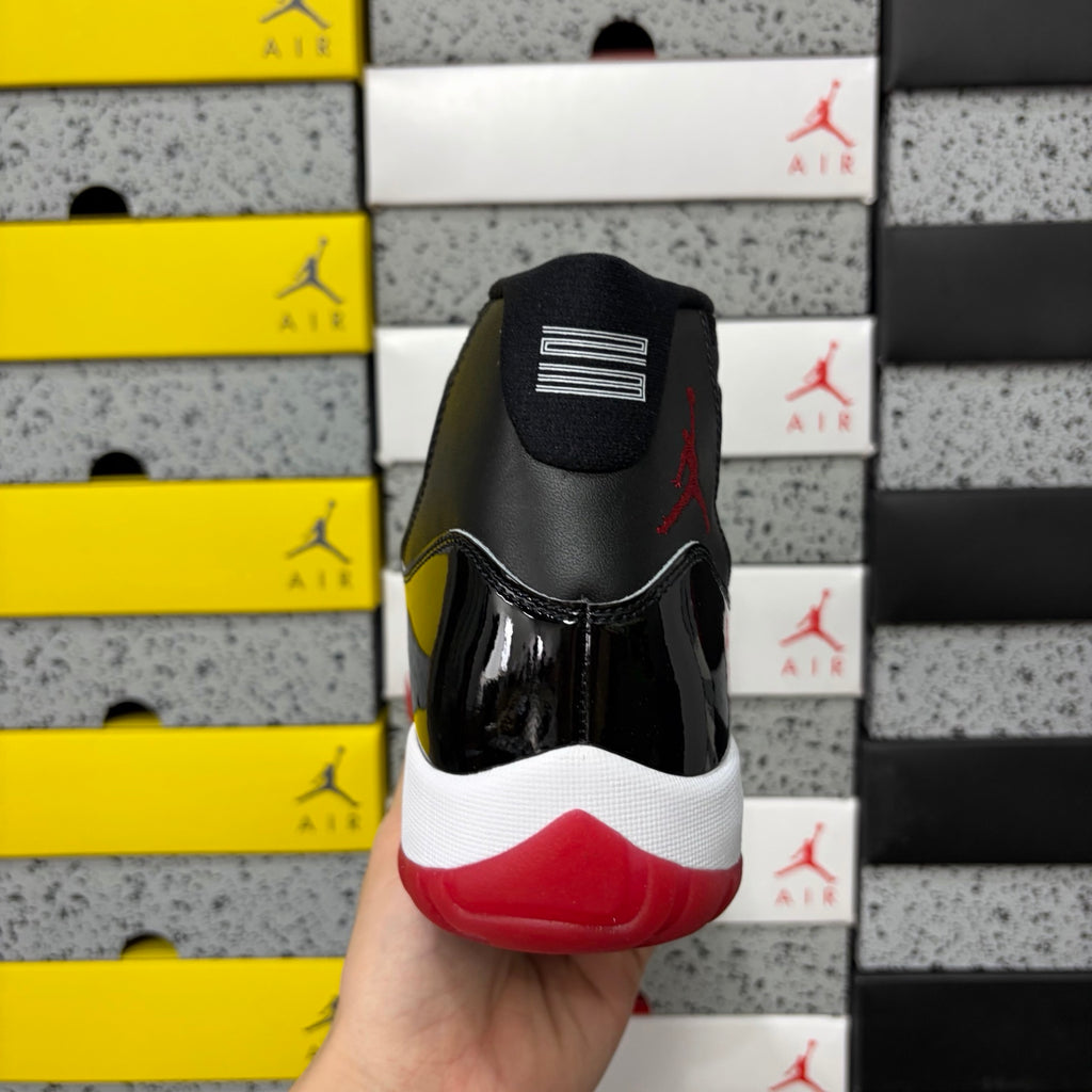 Air Jordan 11 Retro "Bred"