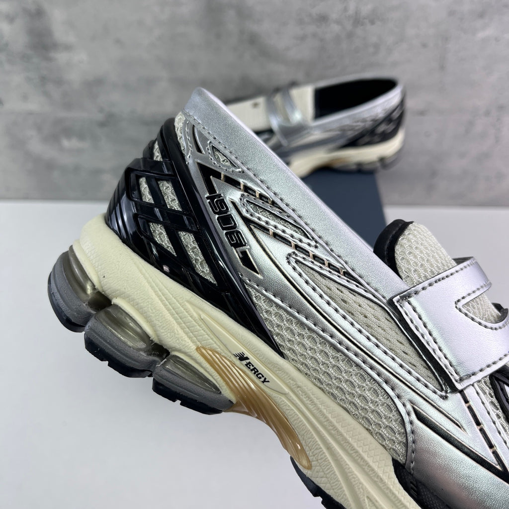 New Balance 1906L "Silver Metallic / Black"