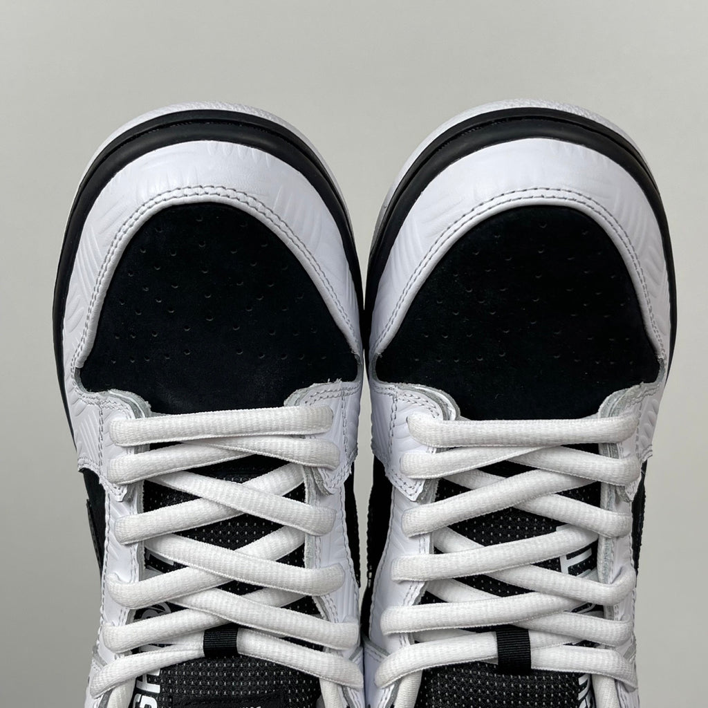 Nike SB Dunk Low Pro x TIGHTBOOTH