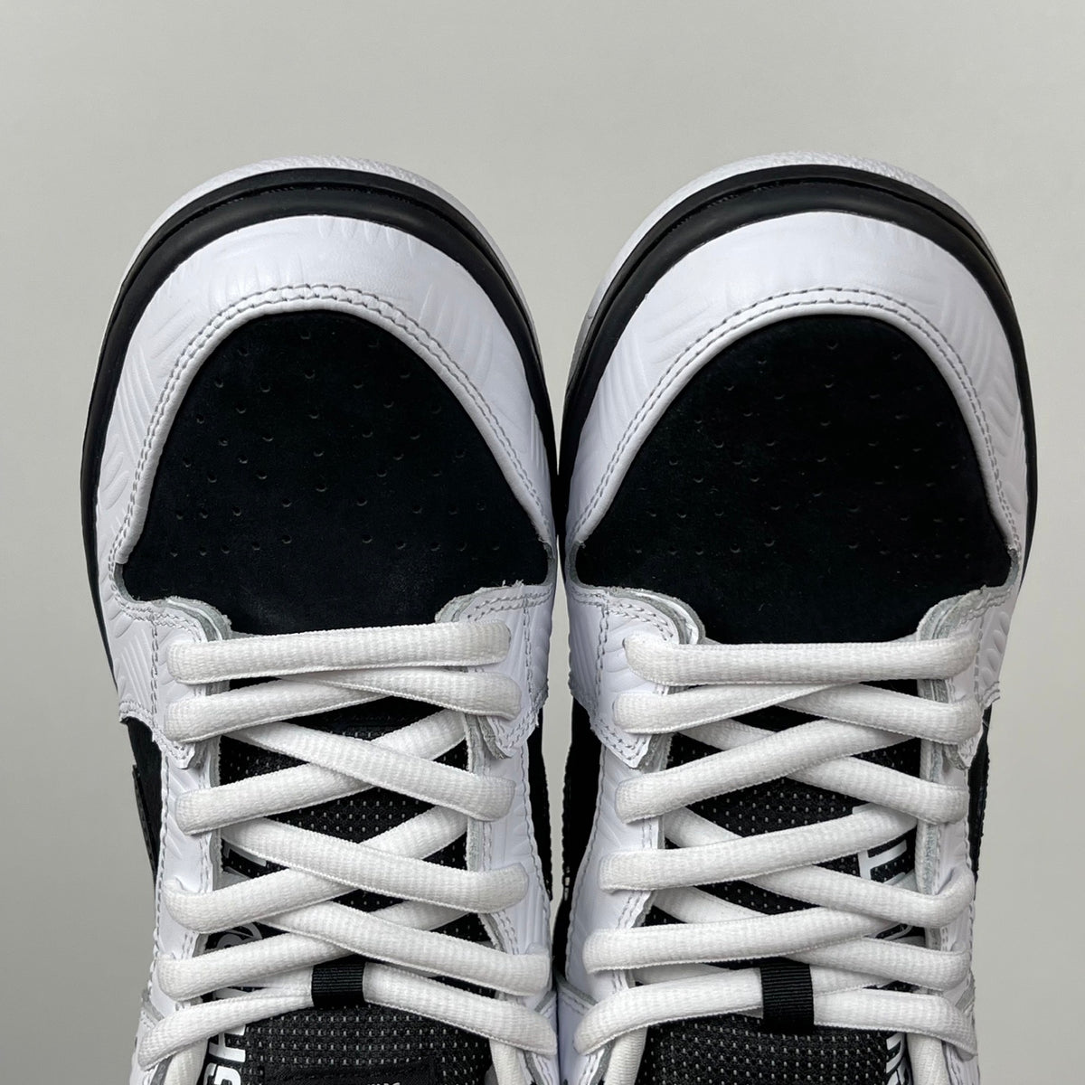 Nike SB Dunk Low Pro x TIGHTBOOTH