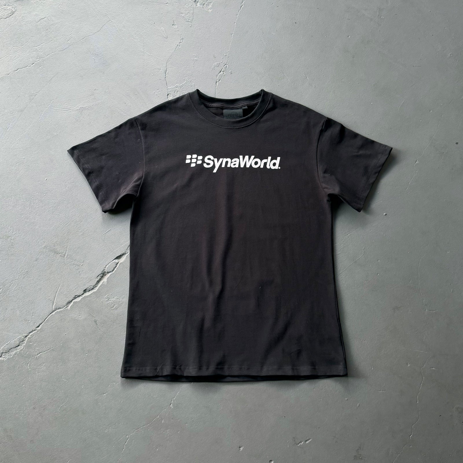Syna Crackberry Tee