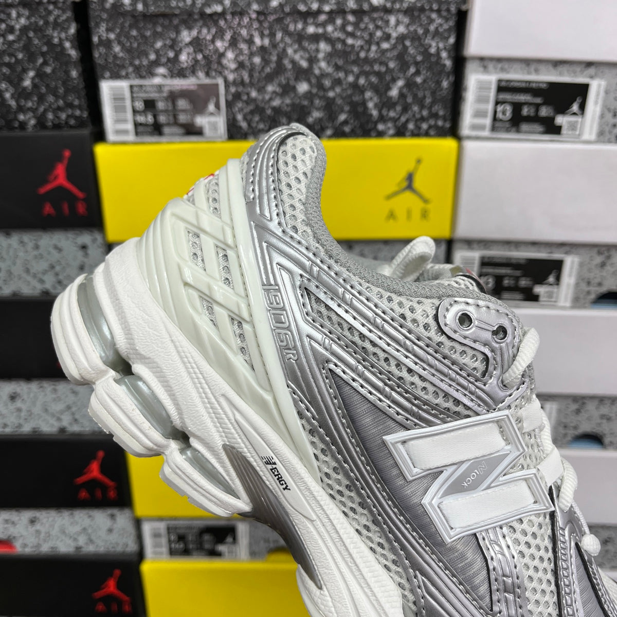 New Balance 1906R "Urbancore Silver"