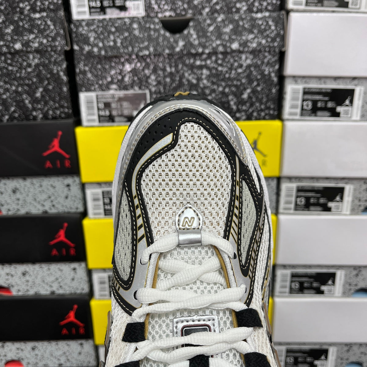 New Balance 1906R "White / Metallic Gold"