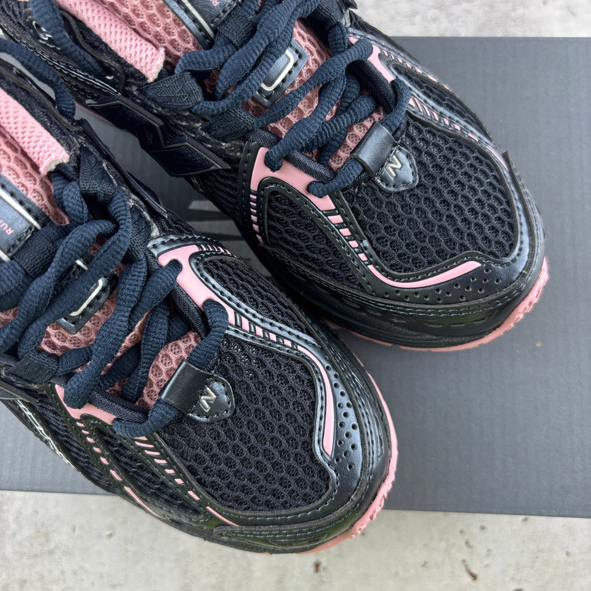 New Balance 1906R "Eclipse / Pink Taffy"