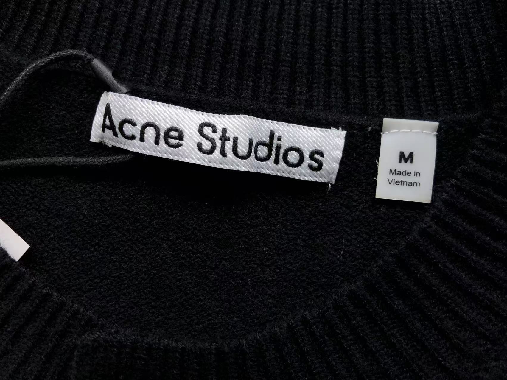Acne Studios Crewneck Cardigan