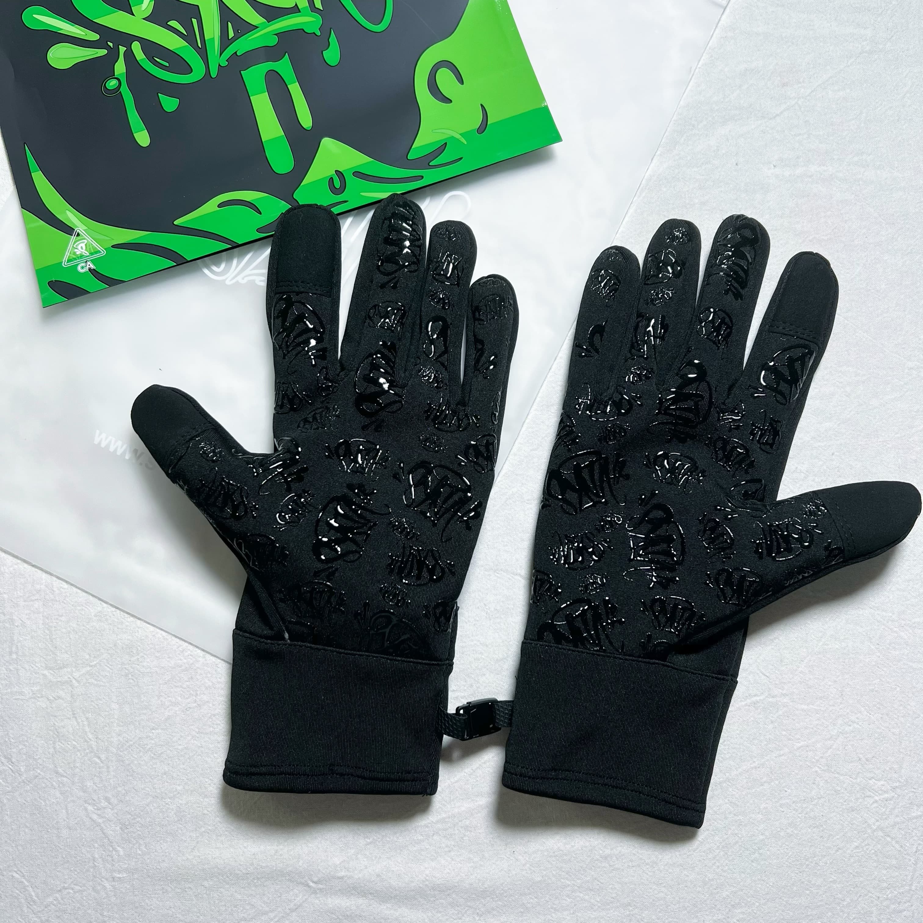 Syna No-trace Gloves