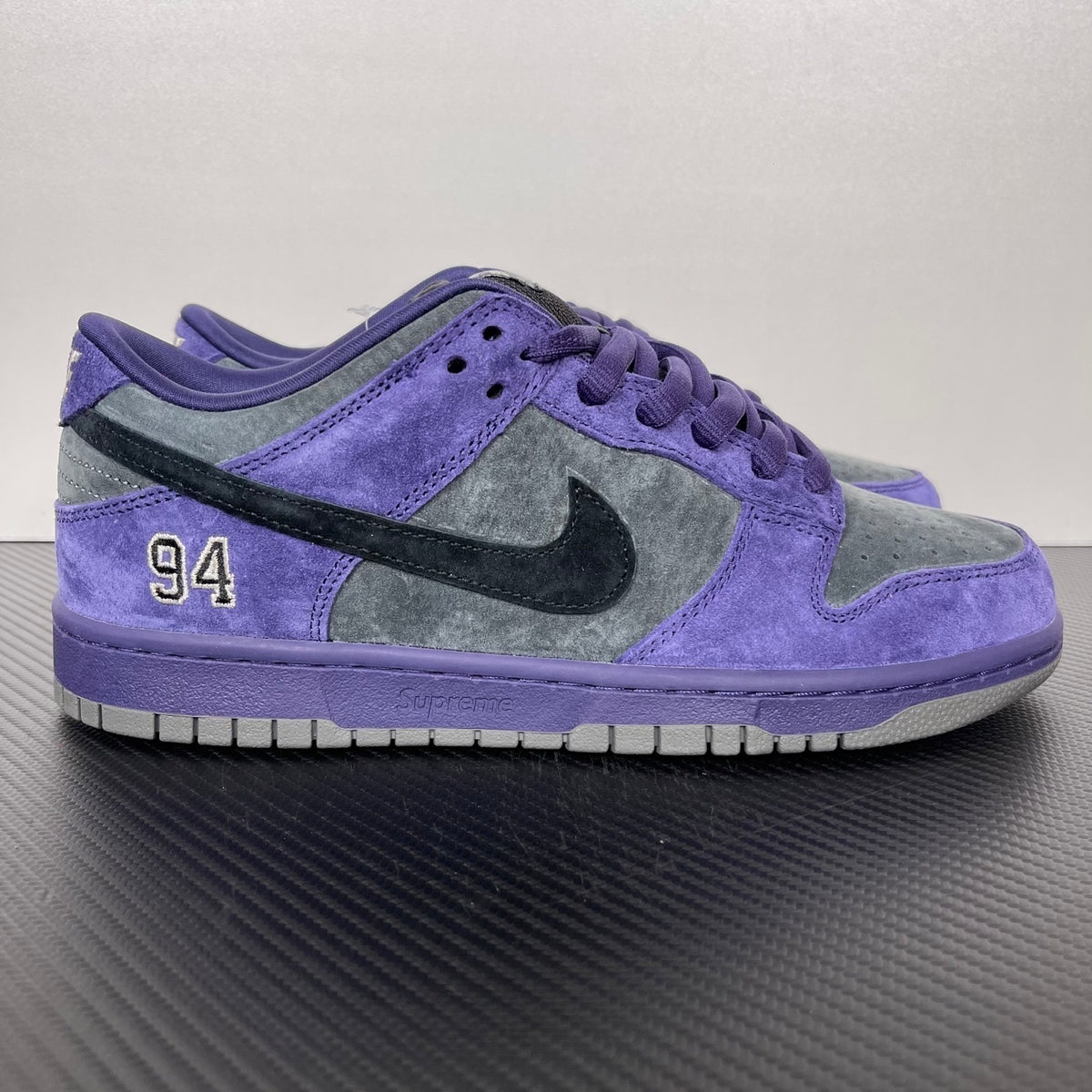 Nike SB Dunk Low "Supreme - Ink"
