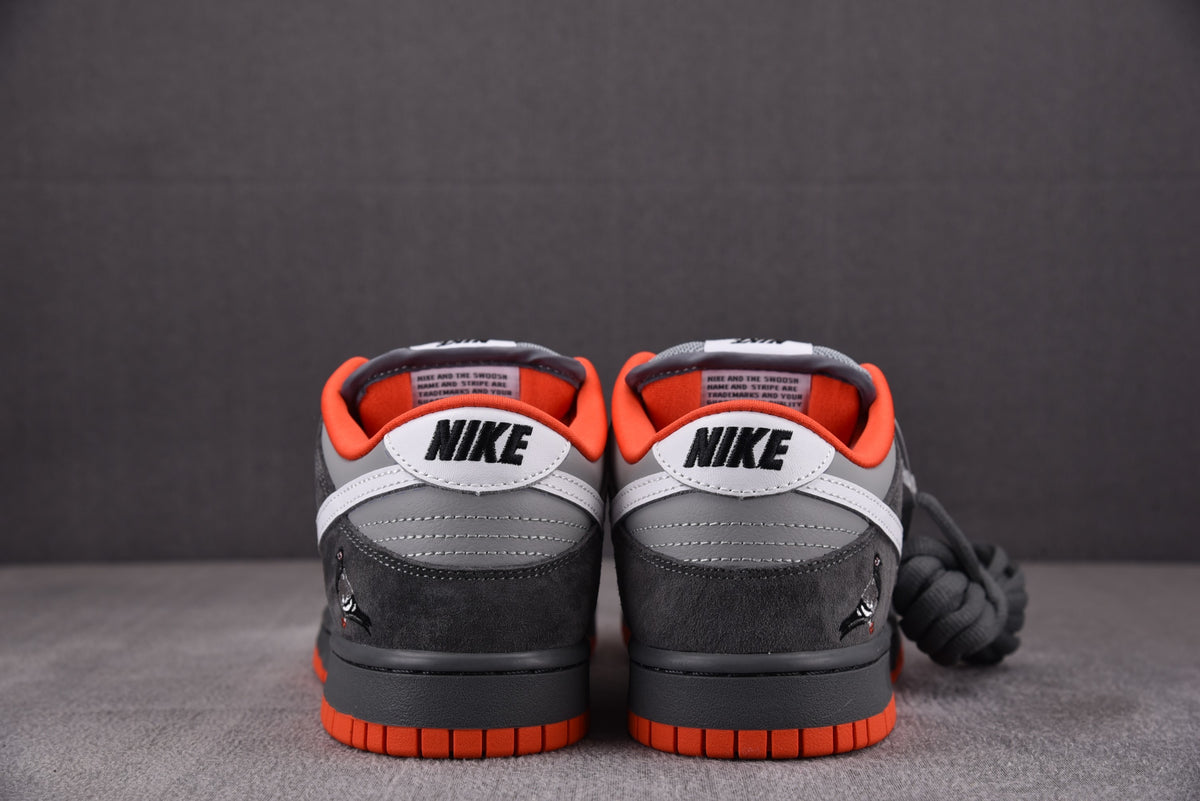 Nike SB Dunk Low Staple "NYC Pigeon"