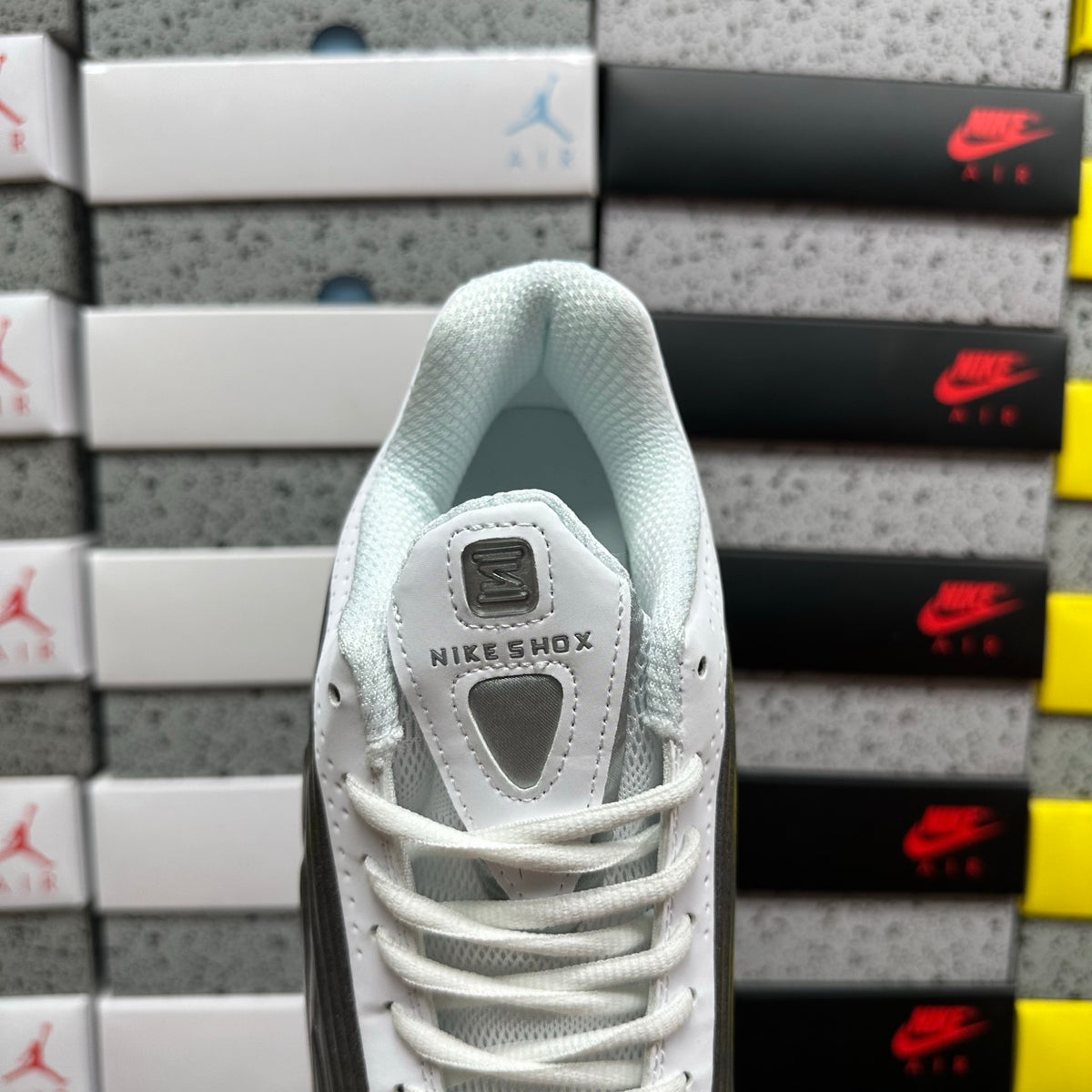 Nike Shox R4 White / Gray