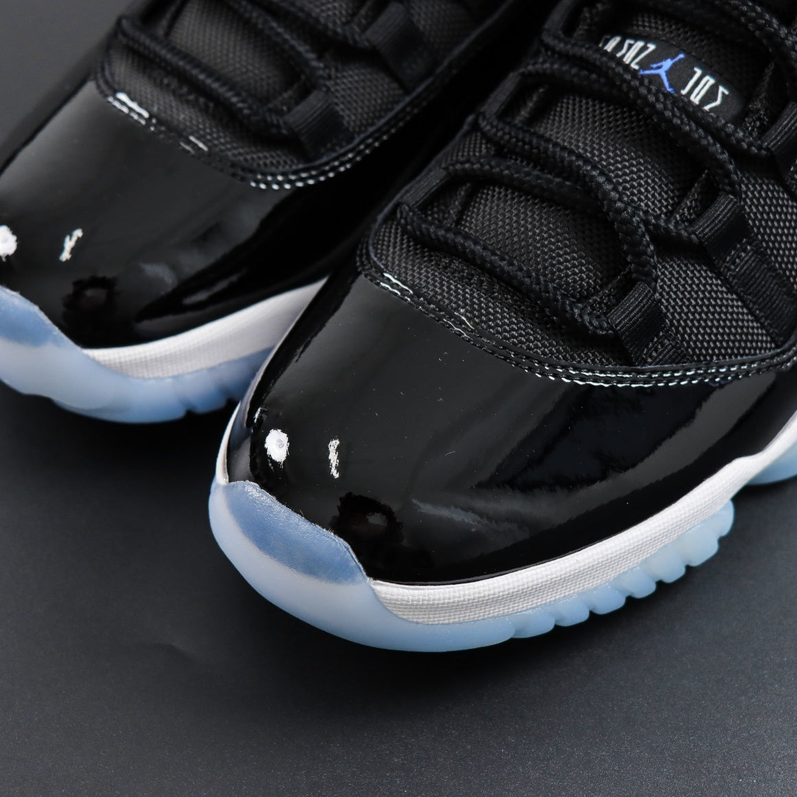 Air Jordan 11 Retro Low "Space Jam"