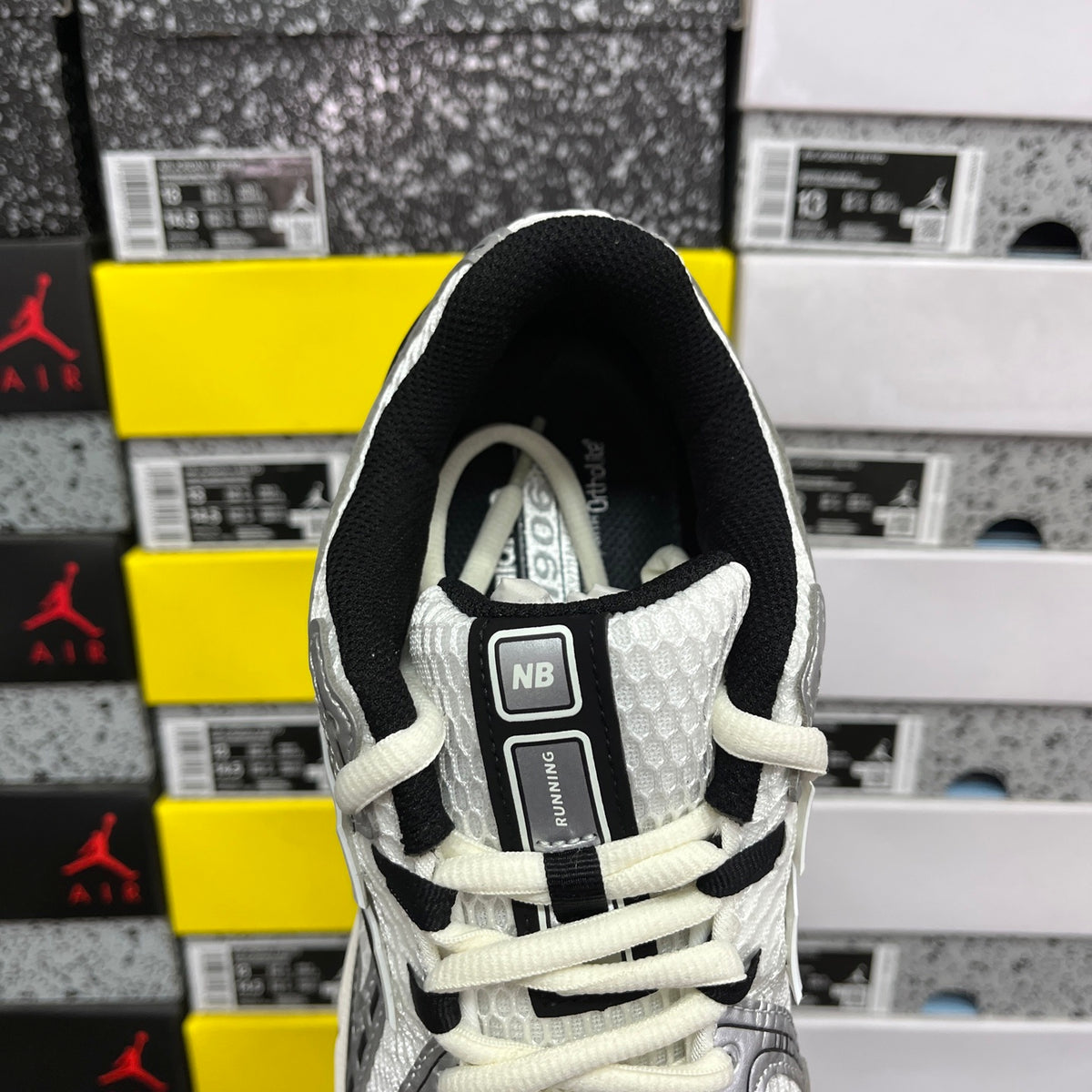New Balance 1906R "Silver Metallic / Black