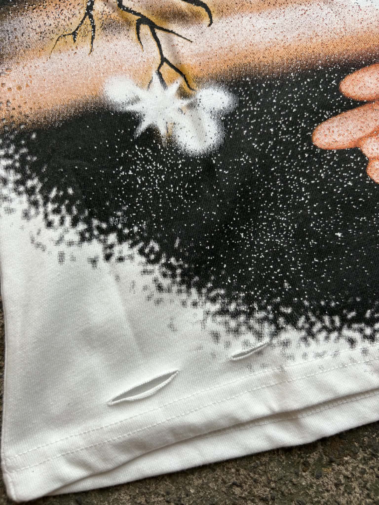 Vale Forever Hands Of God Tee 'Off/White'