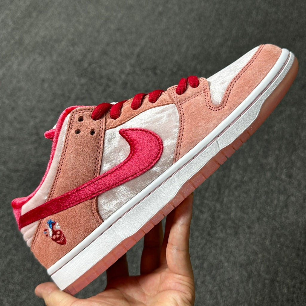 Nike SB Dunk Low Pro x StrangeLove Skateboards