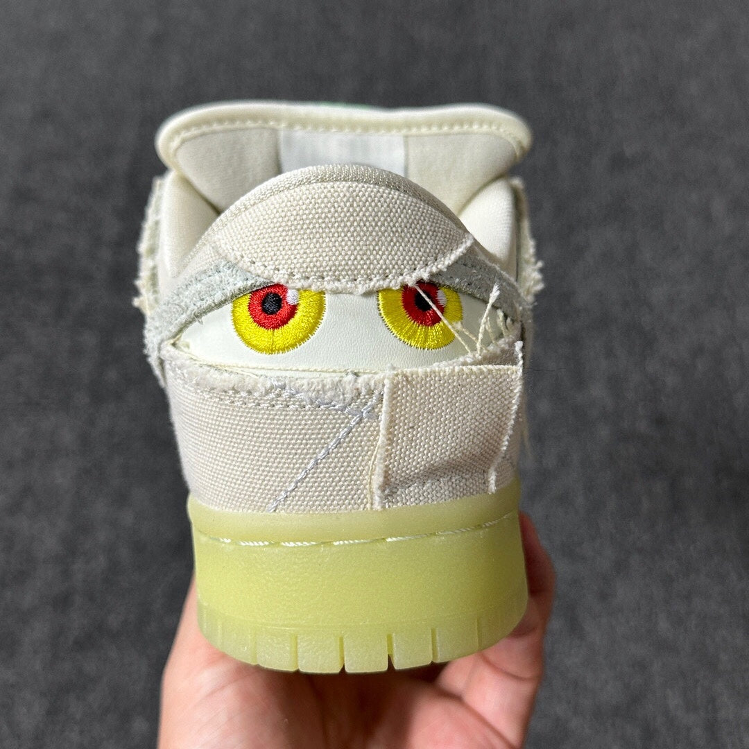 Nike SB Dunk Low "Mummy"